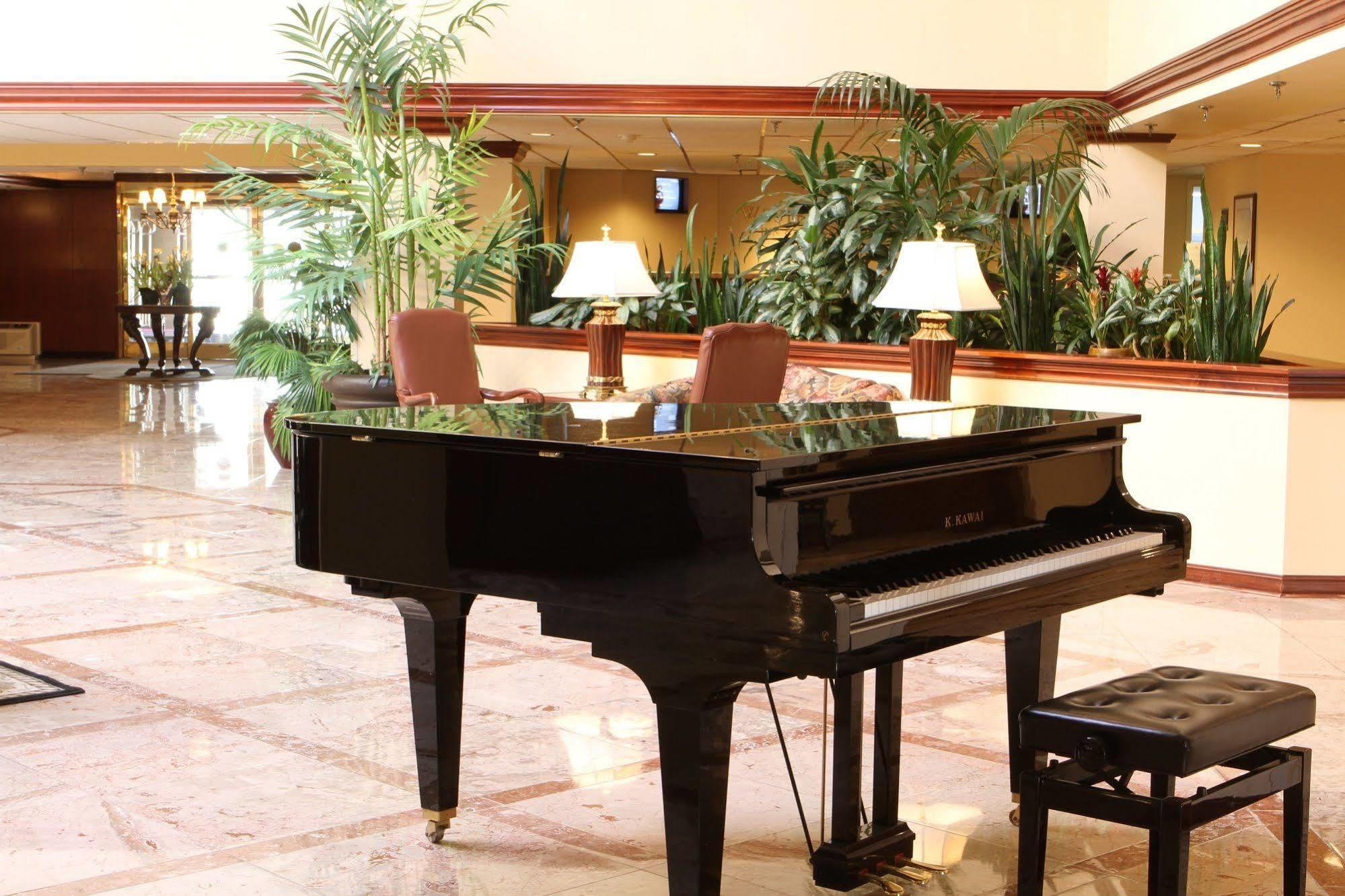 Westford Regency Inn & Conference Center Екстер'єр фото